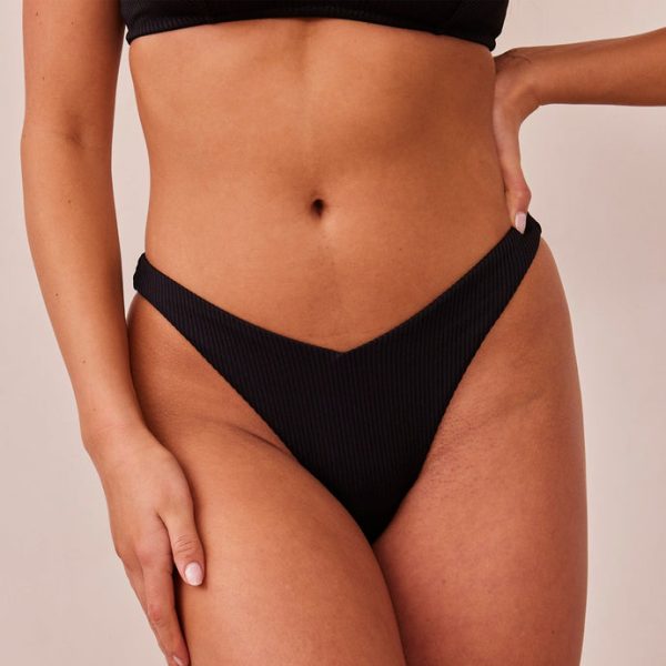 1-Black-Brief-Dakota_070dd099-ef7a-4ed4-bd00-c87422c10849_690x-8 1-Black-Brief-Dakota_070dd099-ef7a-4ed4-bd00-c87422c10849_690x-8