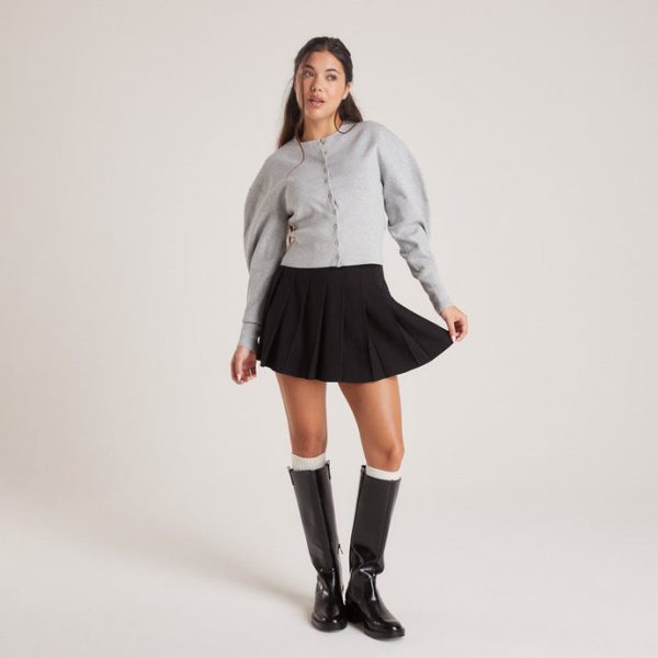 1.BlackPleatedSkirt-Imanni_690x-1 1.BlackPleatedSkirt-Imanni_690x-1