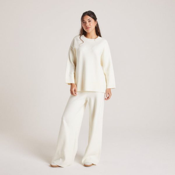 1.CreamJumper-Imaani_d2a1d24b-296a-4a5a-97b6-dc67a698c58c_690x-1 1.CreamJumper-Imaani_d2a1d24b-296a-4a5a-97b6-dc67a698c58c_690x-1