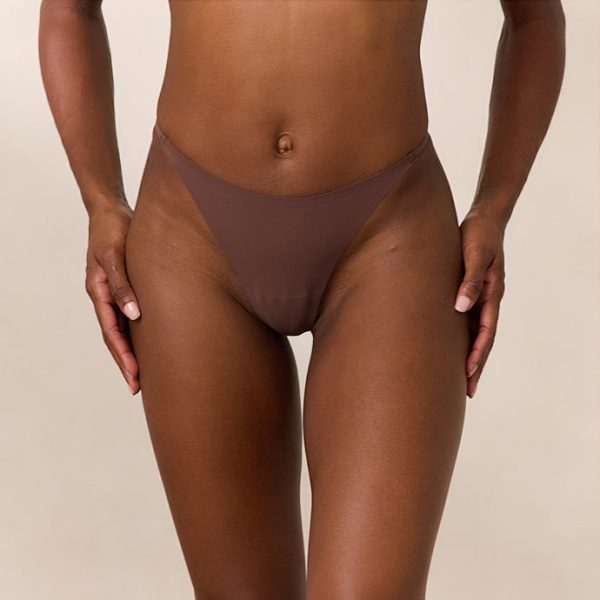 1.EverydayFlexG-String-Cocoa-Amina_690x-11 1.EverydayFlexG-String-Cocoa-Amina_690x-11