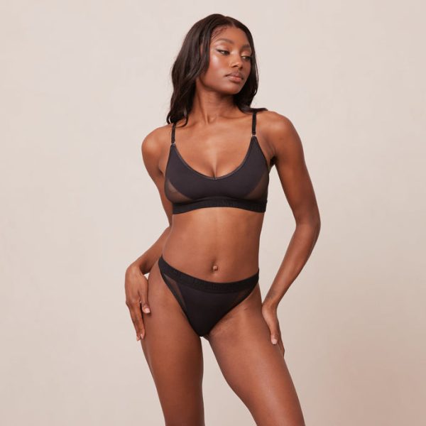 1BlackContourMeshBra_ThongAmina_690x-11 1BlackContourMeshBra_ThongAmina_690x-11