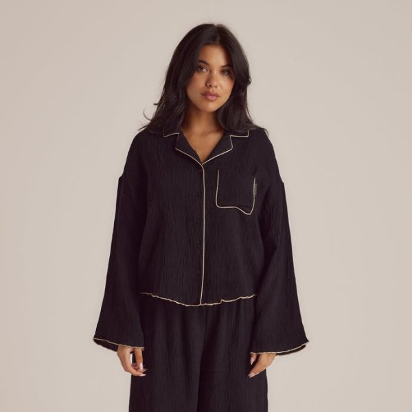 1BlackCrinklePyjamaShirt-Imaani_690x-7 1BlackCrinklePyjamaShirt-Imaani_690x-7