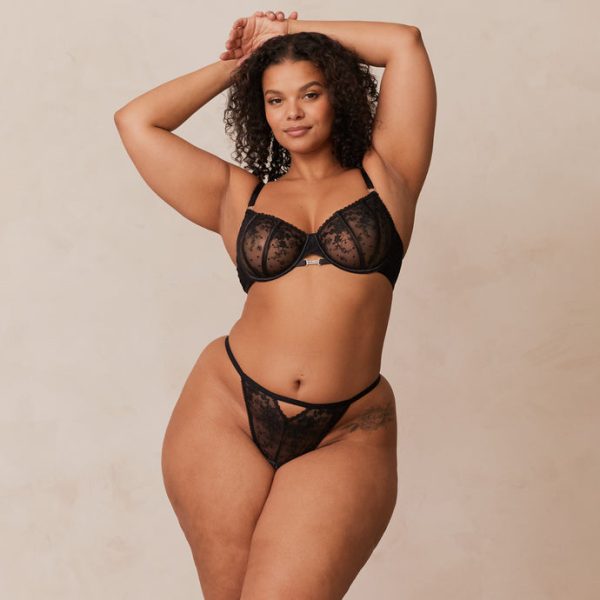 1BlackFlairBalconyBra_ThongSet-Leslie_690x 1BlackFlairBalconyBra_ThongSet-Leslie_690x