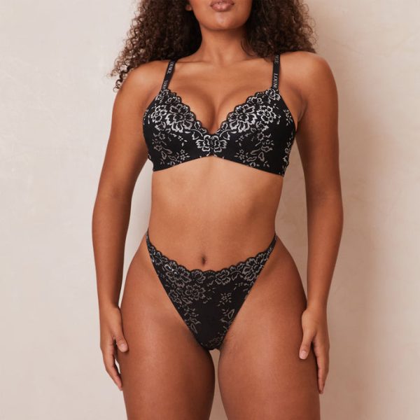 1BlackLaceBraandMagicThong-Amber_690x-2 1BlackLaceBraandMagicThong-Amber_690x-2