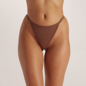 Sculpt G-string - Chestnut