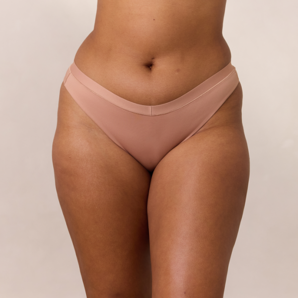 1HoneyEverydayComfortBrazilianOnly-Nayeli_690x-9 1HoneyEverydayComfortBrazilianOnly-Nayeli_690x-9