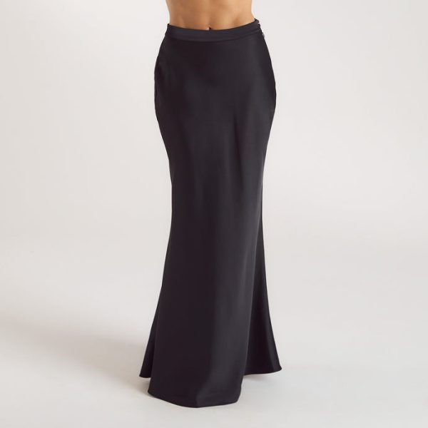 1MIMIBLACKSATINMAXISKIRT_690x-8 1MIMIBLACKSATINMAXISKIRT_690x-8