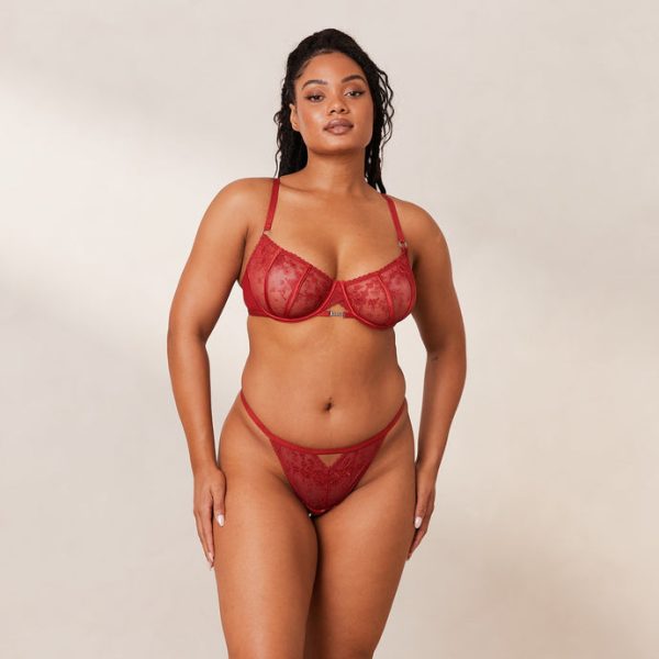 1MaroonFlirtBalconyBra_Thong-Essence_690x-4 1MaroonFlirtBalconyBra_Thong-Essence_690x-4