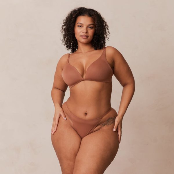 1MochaLightNon-WirePlungeT-ShirtBra_ThongSetLeslie_690x-4 1MochaLightNon-WirePlungeT-ShirtBra_ThongSetLeslie_690x-4