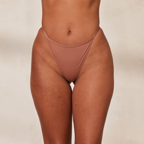 1MochaYourEverydayThongMuriel_690x-8 1MochaYourEverydayThongMuriel_690x-8