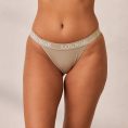 1OatBambooTrinagleBrief-Adison_690x-6