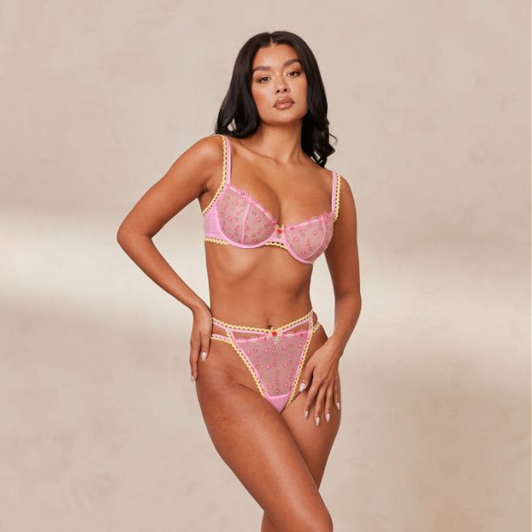 1PinkDaisyEmbroideredBalconyBra_BriefsMuriel_690x-2 1PinkDaisyEmbroideredBalconyBra_BriefsMuriel_690x-2