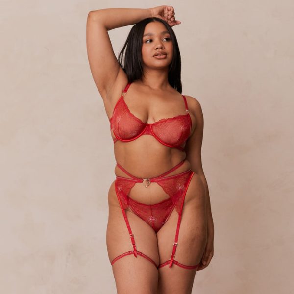1RedGabriellaIntimatesSet-Melanie_690x-2 1RedGabriellaIntimatesSet-Melanie_690x-2