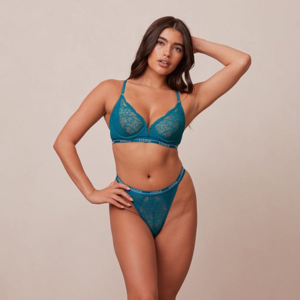 1TurquoiuseRoyalBalconyBra_ThongDakota_690x-4 1TurquoiuseRoyalBalconyBra_ThongDakota_690x-4