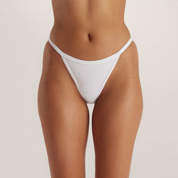 1WHITESCULPTBRIEFSLEIDY_690x-2 1WHITESCULPTBRIEFSLEIDY_690x-2