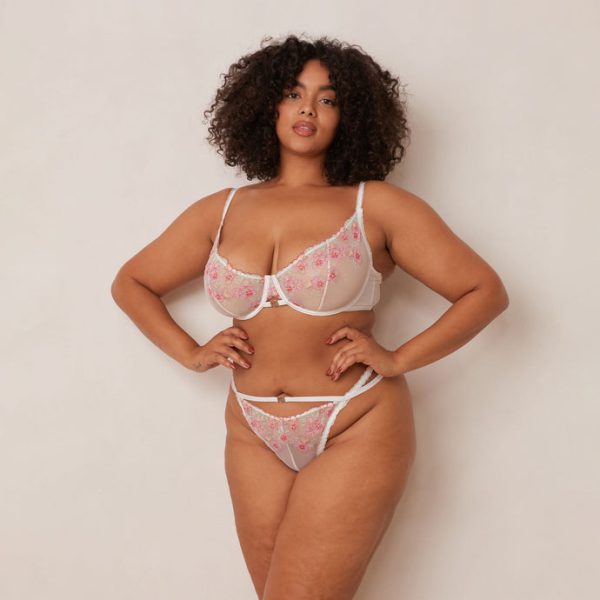 1WhiteDitsyEmbroideredBalconyBra_ThongSet-Courtney_690x-3 1WhiteDitsyEmbroideredBalconyBra_ThongSet-Courtney_690x-3