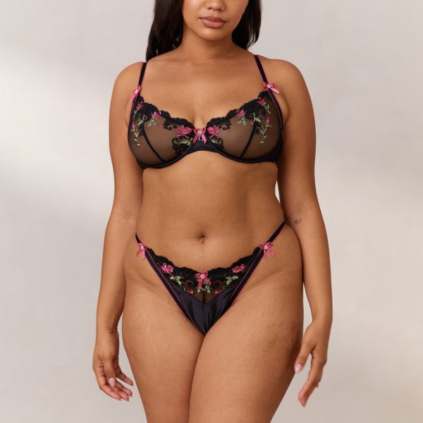 2.BlackBloomBalconyBra_Thong-Melanie_690x-3 2.BlackBloomBalconyBra_Thong-Melanie_690x-3