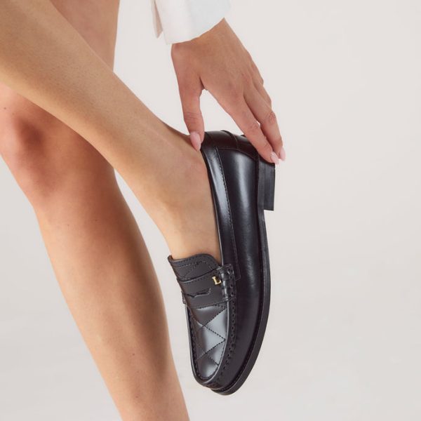 25.05.09_LOUNGE_ECOM_SHOES_1231_690x-3 25.05.09_LOUNGE_ECOM_SHOES_1231_690x-3