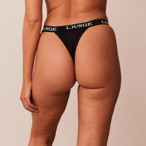 2AllBlackTriangleThong-Kara_690x 2AllBlackTriangleThong-Kara_690x