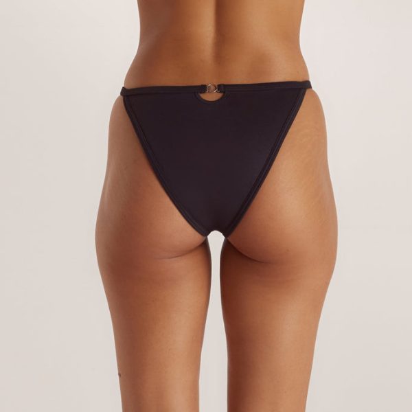 2BLACKSCULPTBRIEFSLEIDY_690x-3 2BLACKSCULPTBRIEFSLEIDY_690x-3