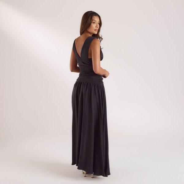 2BlackMaxiDress_690x-3 2BlackMaxiDress_690x-3