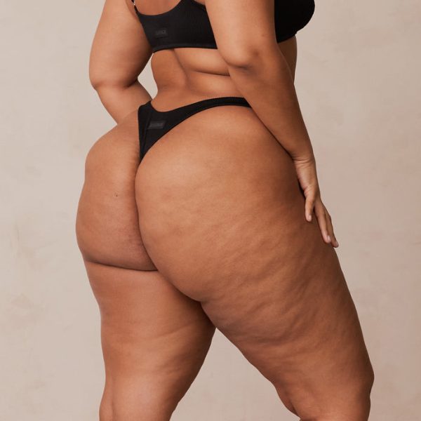 2BlackRibbedTriangleThongLeslie_690x 2BlackRibbedTriangleThongLeslie_690x