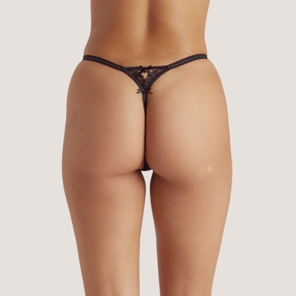 2BlackYasmineG-String-Imaani_690x-15 2BlackYasmineG-String-Imaani_690x-15