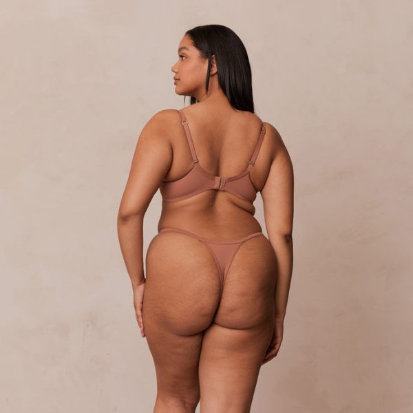 2MochaClassicPlungeT-ShirtBra_ThongSet-Melanie_690x 2MochaClassicPlungeT-ShirtBra_ThongSet-Melanie_690x