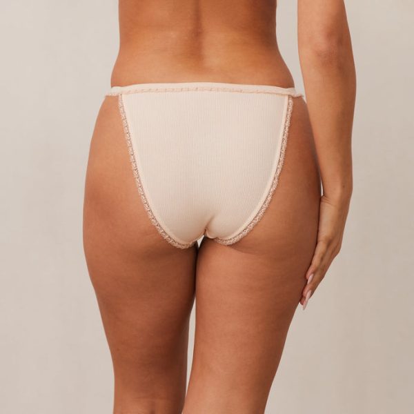 2PeachFruityBriefs-Adison_809cf8f2-d581-4834-be73-8507d38e59d3_690x-4 2PeachFruityBriefs-Adison_809cf8f2-d581-4834-be73-8507d38e59d3_690x-4