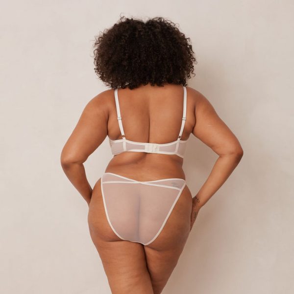 2PearlIllustrationBalconyBra_BriefsSet-Courtney_690x-6 2PearlIllustrationBalconyBra_BriefsSet-Courtney_690x-6