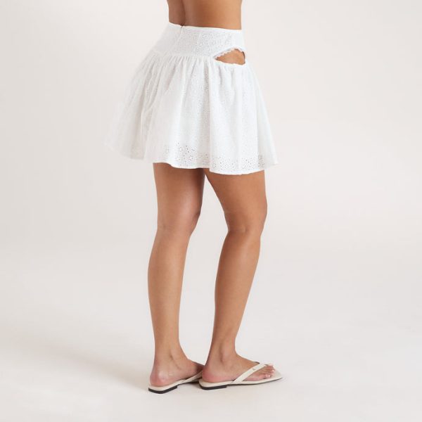2WHITEBRODERIEMINISKIRT_690x-15 2WHITEBRODERIEMINISKIRT_690x-15