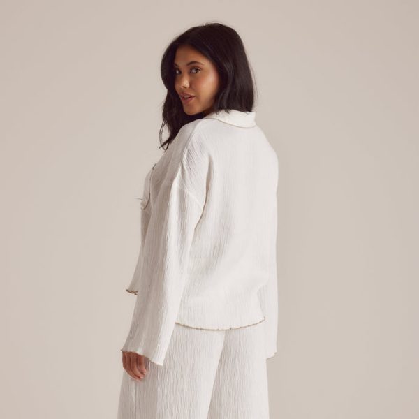 2WhiteCrinklePyjamaShirt-Imaani_616f8cf1-2294-4c49-a86e-5045dcef7cd0_690x-7 2WhiteCrinklePyjamaShirt-Imaani_616f8cf1-2294-4c49-a86e-5045dcef7cd0_690x-7