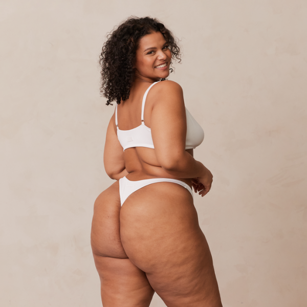 2WhiteRibbedTriangleBra_ThongLeslie_690x-1 2WhiteRibbedTriangleBra_ThongLeslie_690x-1