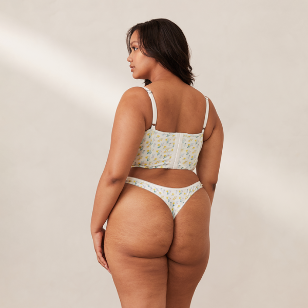 2WhiteSweetLonglineBralette_Thong-Melanie_690x 2WhiteSweetLonglineBralette_Thong-Melanie_690x
