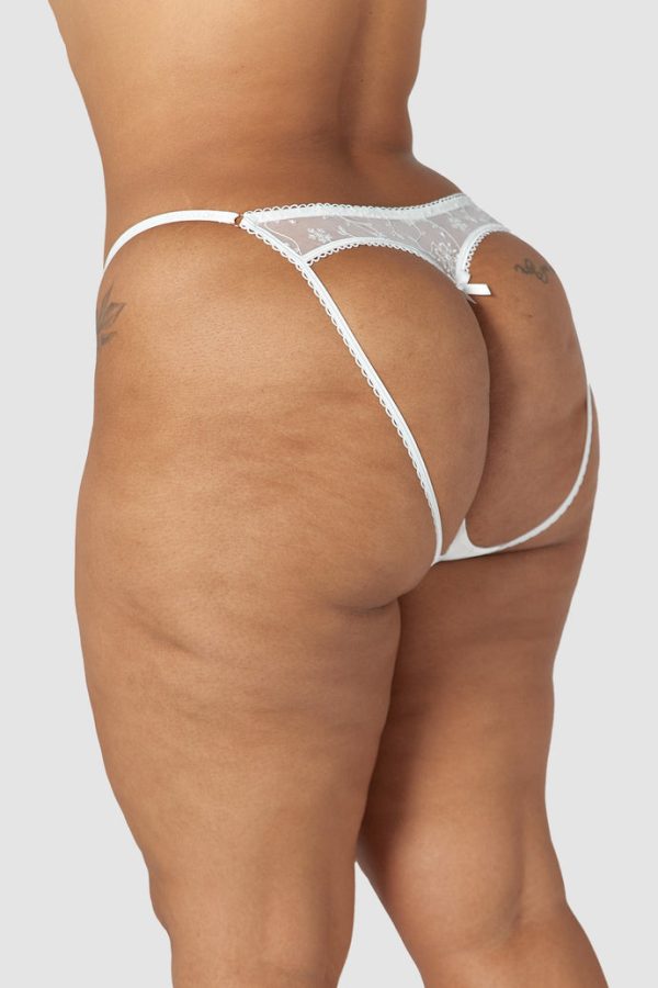 3-White-ChristmasBriefs-Leslie_690x-2 3-White-ChristmasBriefs-Leslie_690x-2