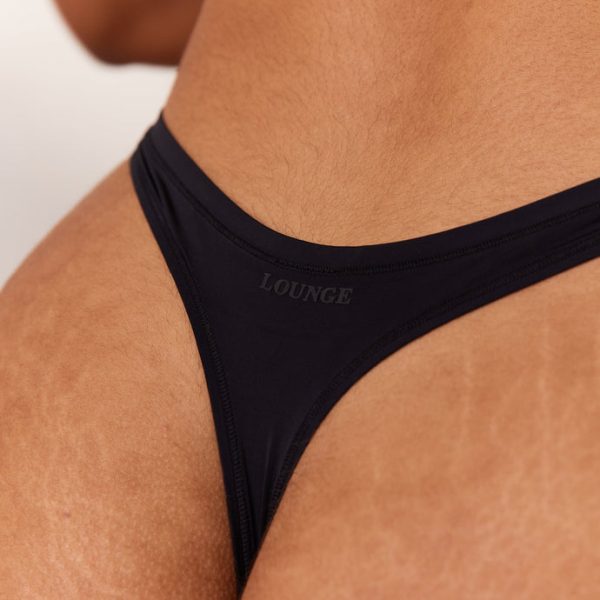 3.BarelythereBlackThong-Amber_690x-1 3.BarelythereBlackThong-Amber_690x-1
