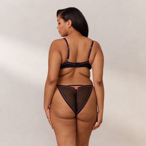 3.BlackBloomBra_Brief-Melanie_690x-3 3.BlackBloomBra_Brief-Melanie_690x-3