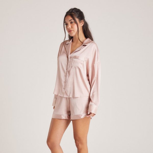 3.BlushSparkleSatinPyjamaShirt-Imani_690x-1 3.BlushSparkleSatinPyjamaShirt-Imani_690x-1