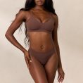 3.EverydayFlexSet-Cocoa-Amina_5eb118c0-e1b4-47ac-b448-aad6df1d8647_690x-4
