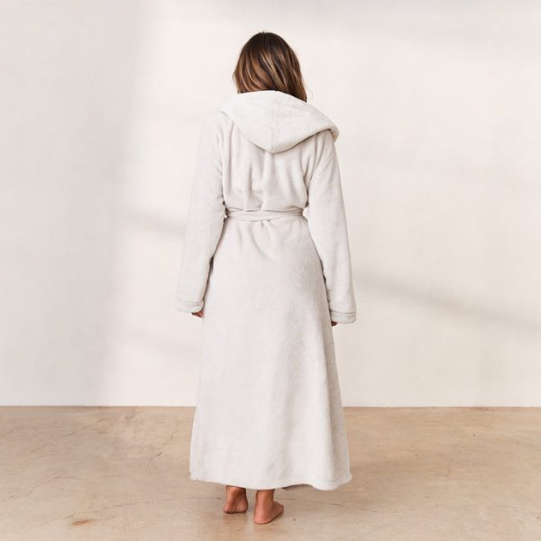 3.PearlCuddlemeGown-Adison_ef8d14d0-6cf2-46e5-9d56-145c8a15a657_690x 3.PearlCuddlemeGown-Adison_ef8d14d0-6cf2-46e5-9d56-145c8a15a657_690x