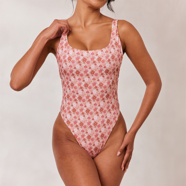 3.PinkSwimsuit-Muriel_690x 3.PinkSwimsuit-Muriel_690x