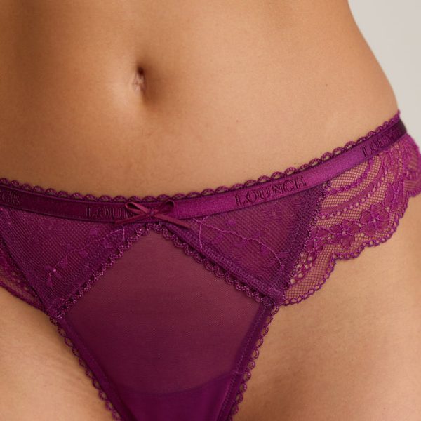 3.PlumConfess-Briefs-Leidy_690x 3.PlumConfess-Briefs-Leidy_690x