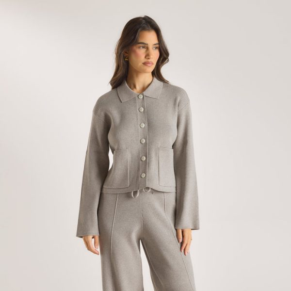 3.WarmGreyKnittedOversizedShirt_690x 3.WarmGreyKnittedOversizedShirt_690x