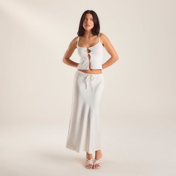 3.WhiteCamiTop-Imaani_690x-1 3.WhiteCamiTop-Imaani_690x-1