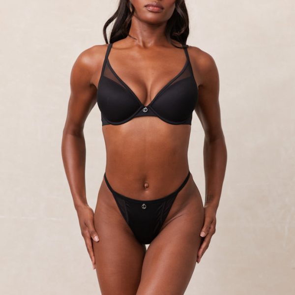 3BlackClassicPlungeT-ShirtBra_Thong-Amina_690x 3BlackClassicPlungeT-ShirtBra_Thong-Amina_690x