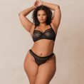 3BlackDesireBalconyBra_ThongSetLeslie_690x-2