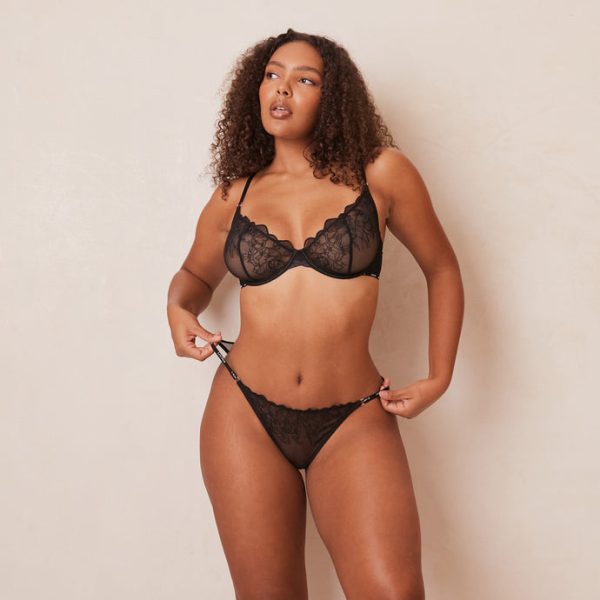 3BlackIllustrationBalconyBraandBriefs-Amber_690x 3BlackIllustrationBalconyBraandBriefs-Amber_690x