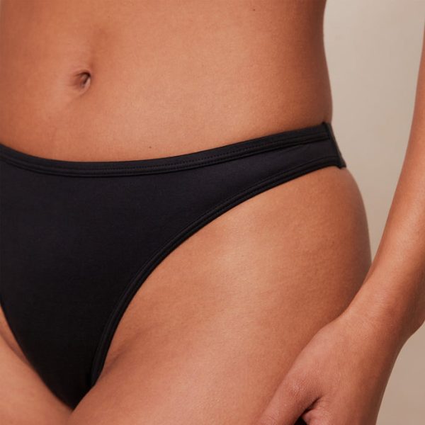 3BlackMindfulThong-Muriel_a8da5a66-600d-4c7b-ad84-05df9757e6ee_690x-2 3BlackMindfulThong-Muriel_a8da5a66-600d-4c7b-ad84-05df9757e6ee_690x-2
