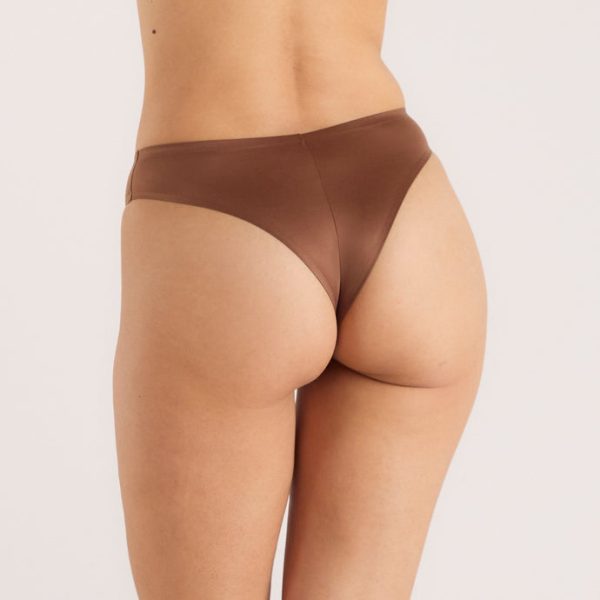 3CHESTNUTSEAMLESSBONDEDBRAZILIANS_690x 3CHESTNUTSEAMLESSBONDEDBRAZILIANS_690x