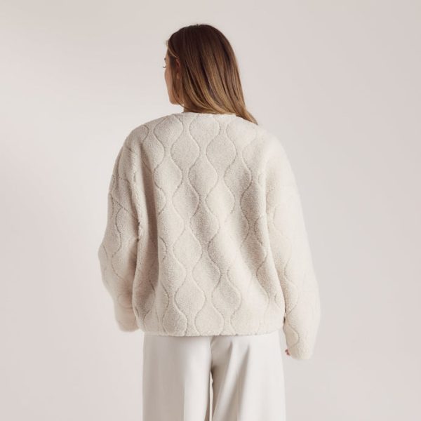 3CreamEmbossedBorgJacket_690x-1 3CreamEmbossedBorgJacket_690x-1